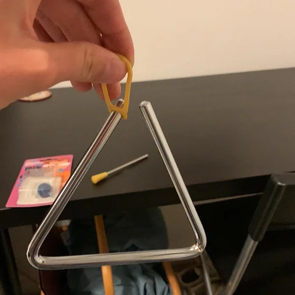 Triangle instrument - Picture 3 of 3